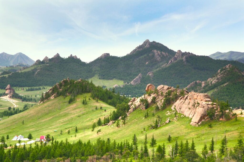 tour viaje norte mongolia karakorum mongoles gengis kan yurta ger aventura